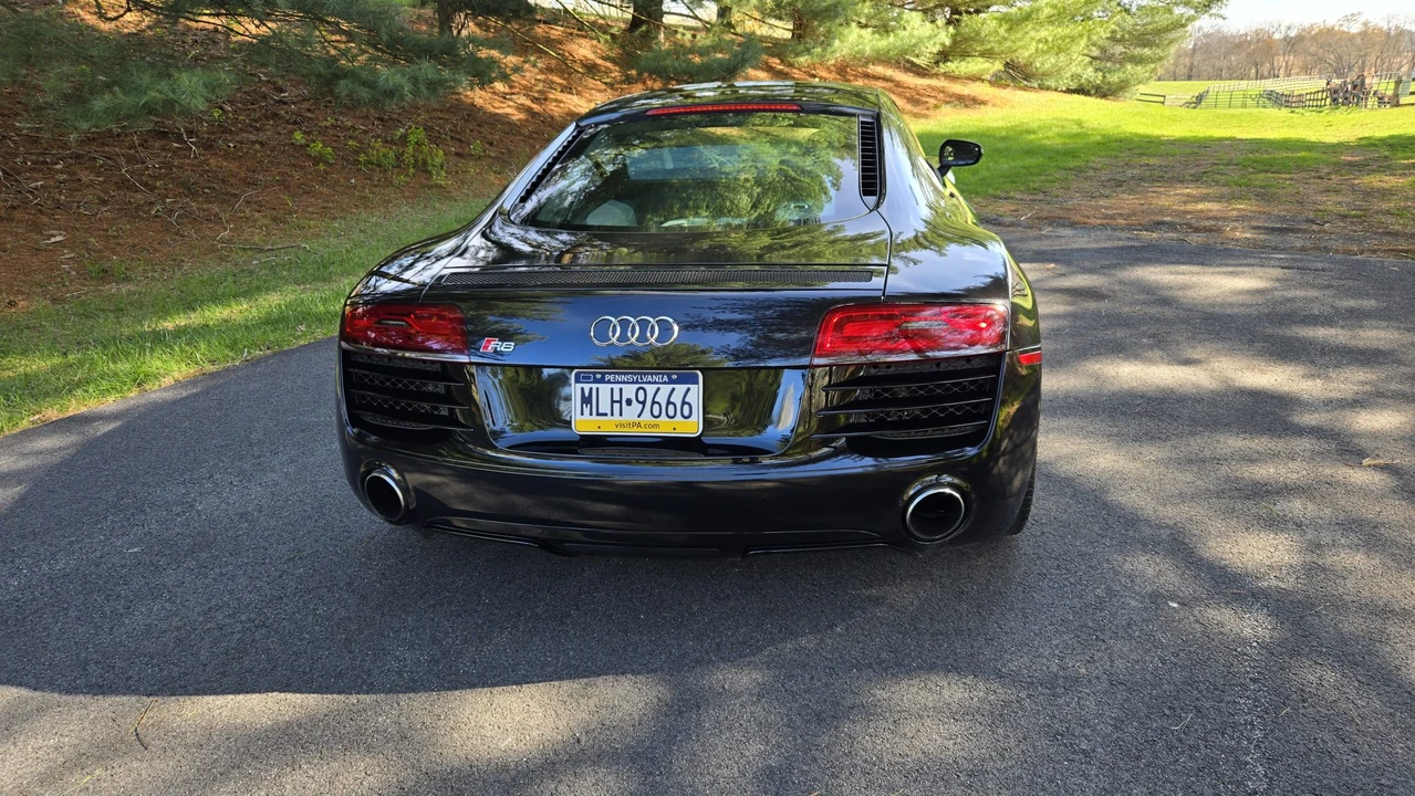 2014 Audi 42 R8 - Image 22 of 31