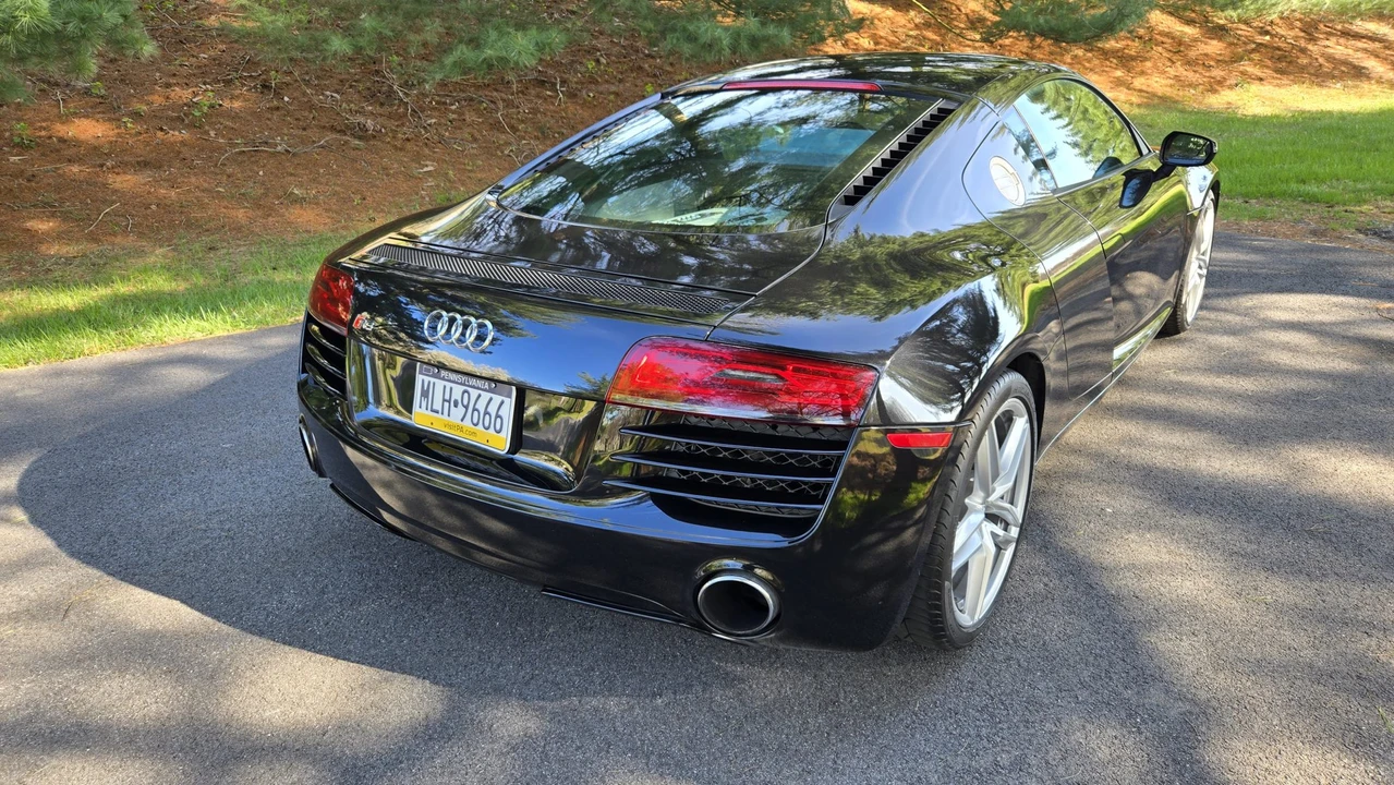 2014 Audi 42 R8 - Image 21 of 31
