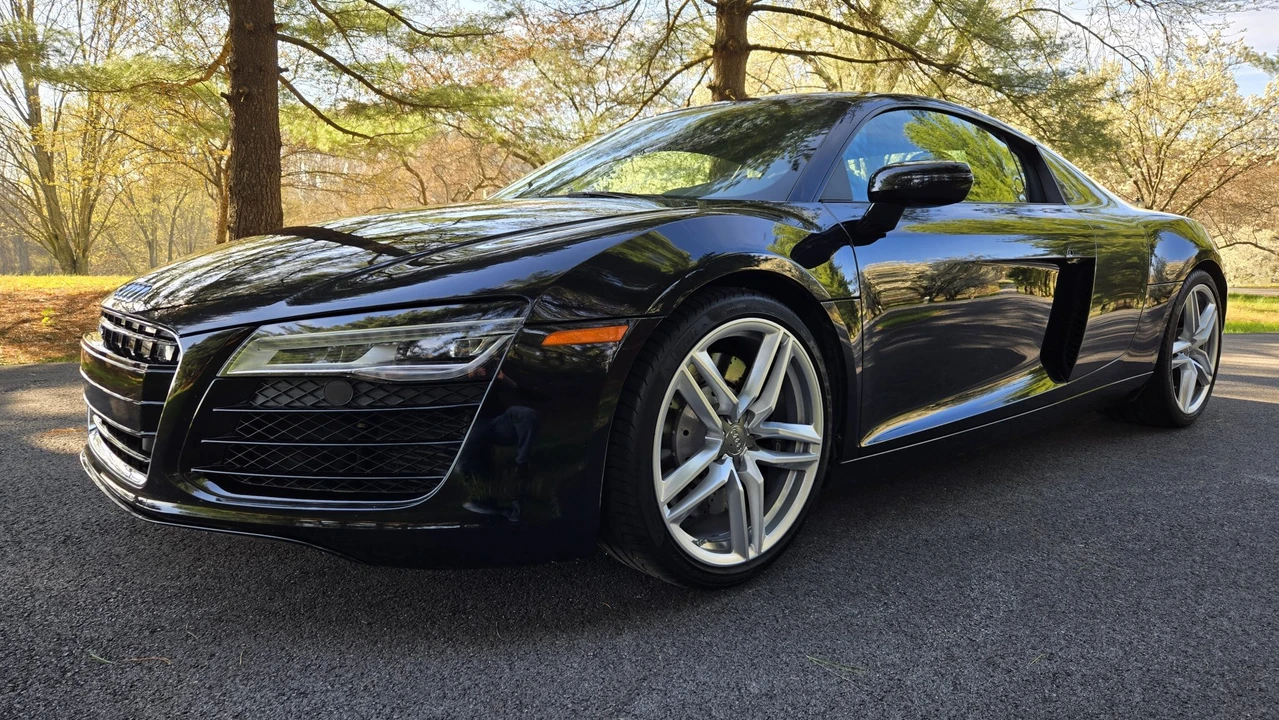 2014 Audi 42 R8 - Image 4 of 31