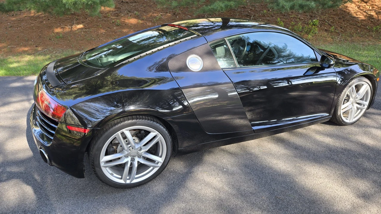 2014 Audi 42 R8 - Image 16 of 31