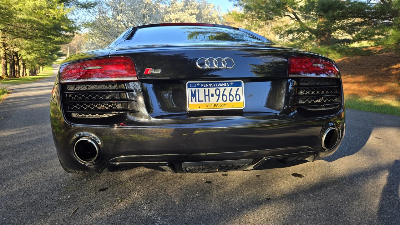 2014 Audi 42 R8 - Image 24 of 31
