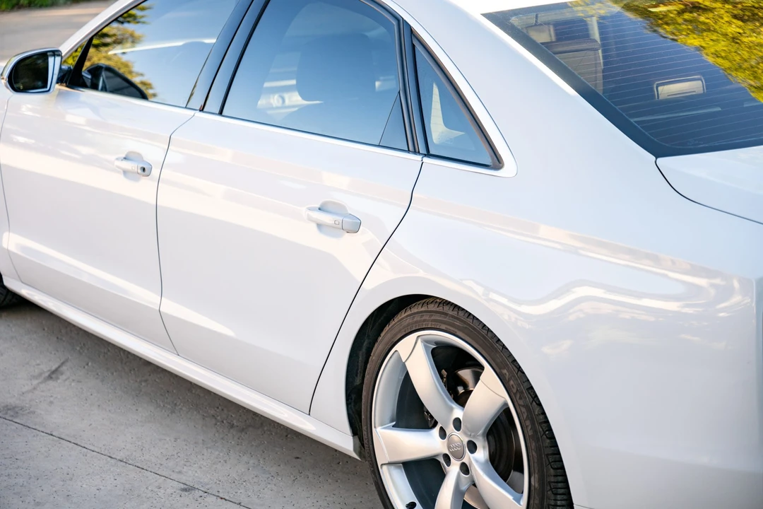 2014 Audi D4 S8 - Image 25 of 31