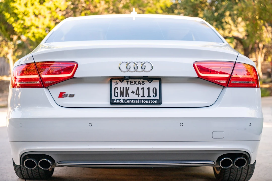 2014 Audi D4 S8 - Image 6 of 31