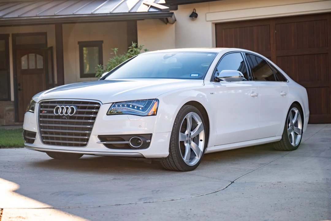 2014 Audi D4 S8 - Image 2 of 31