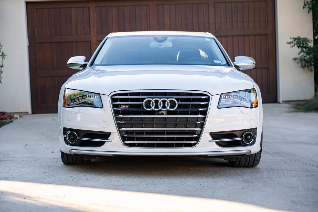 2014 Audi D4 S8 - Image 9 of 31