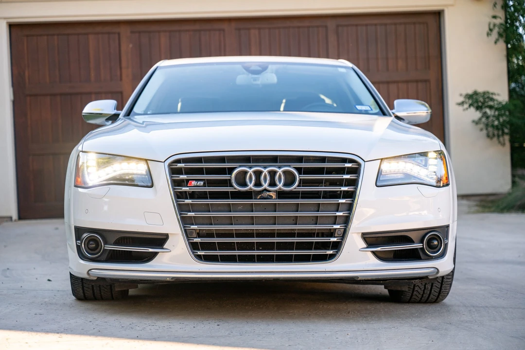 2014 Audi D4 S8 - Image 10 of 31