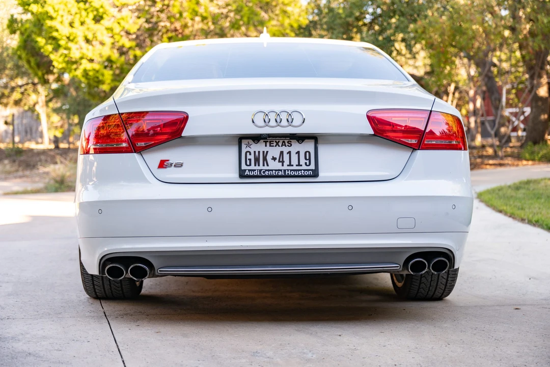2014 Audi D4 S8 - Image 5 of 31