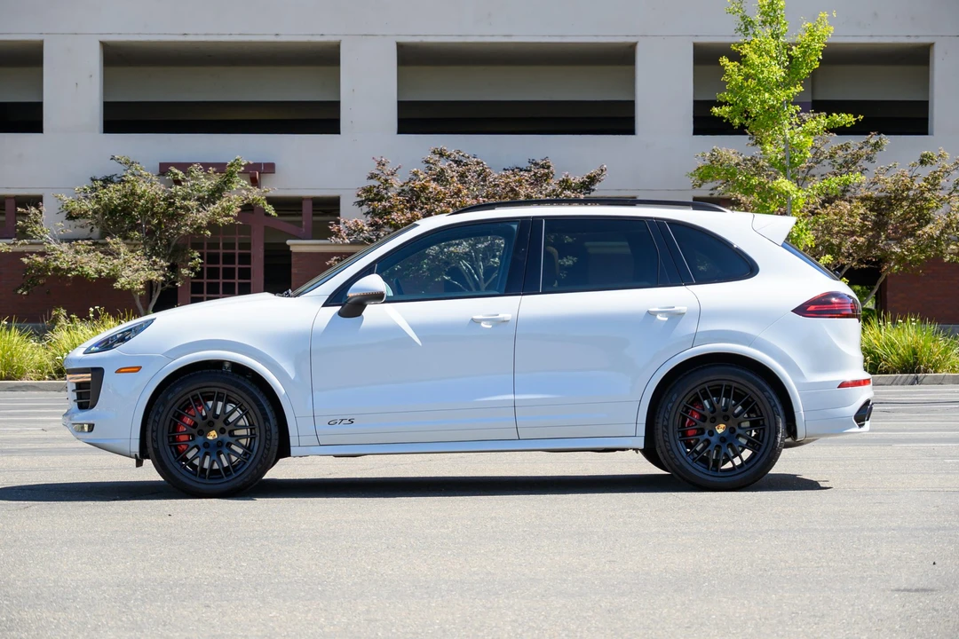 2016 Porsche 958 Cayenne GTS - Image 8 of 31