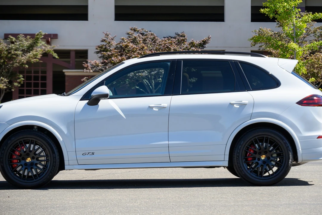 2016 Porsche 958 Cayenne GTS - Image 10 of 31