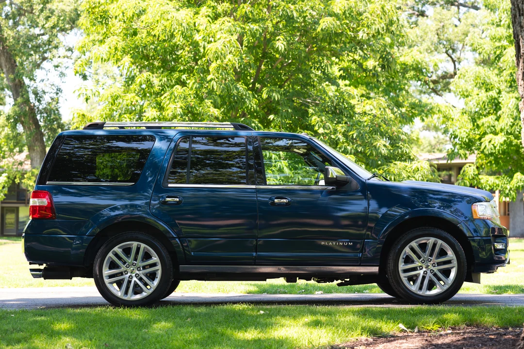 2017 Ford Expedition 3rd Gen - Image 24 of 31