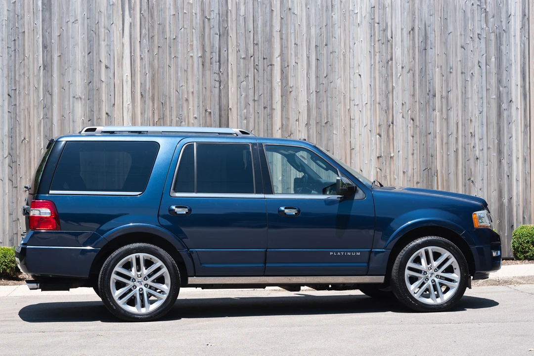 2017 Ford Expedition 3rd Gen - Image 9 of 31