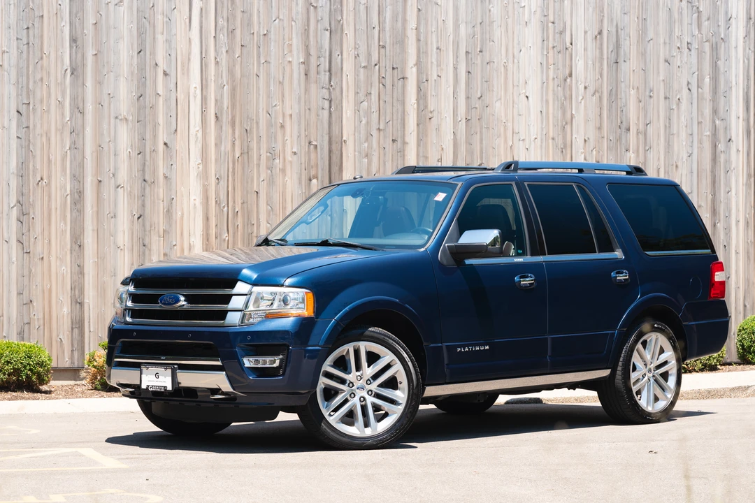 2017 Ford Expedition 3rd Gen - Image 2 of 31