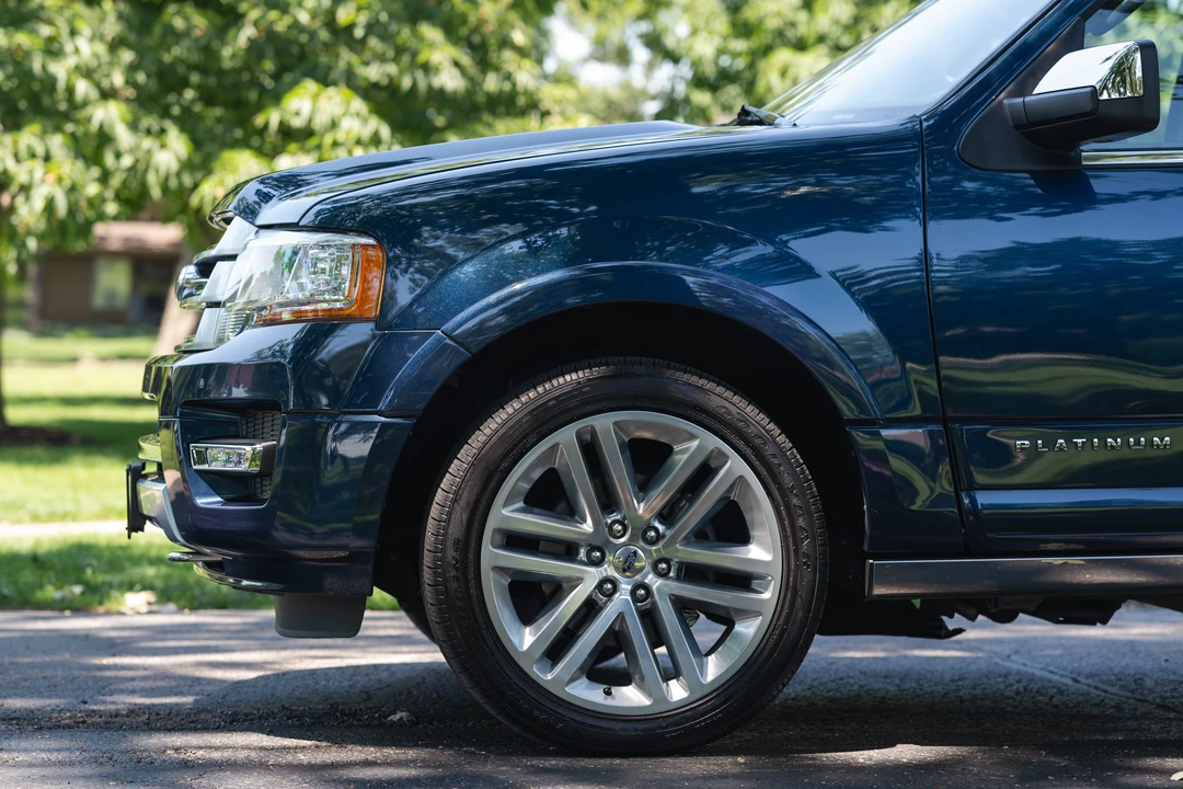 2017 Ford Expedition 3rd Gen - Image 31 of 31