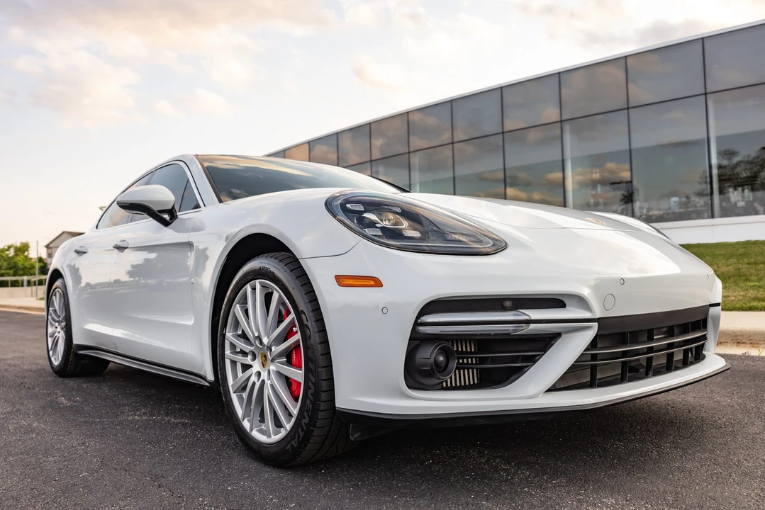 2017 Porsche 971 Panamera Turbo - Image 17 of 31