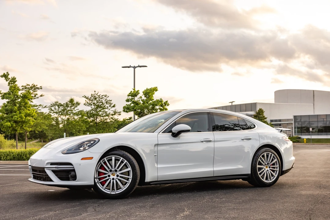 2017 Porsche 971 Panamera Turbo - Image 2 of 31