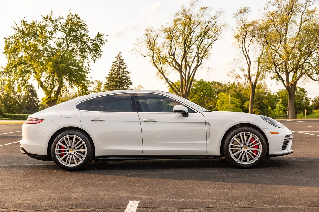 2017 Porsche 971 Panamera Turbo - Image 20 of 31