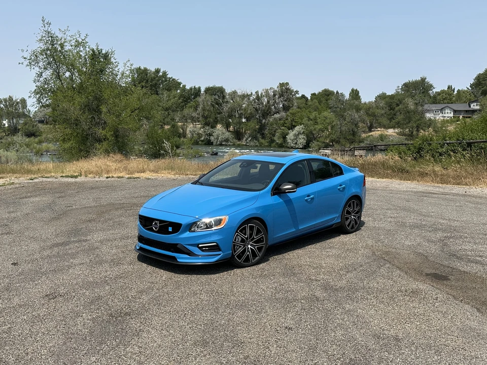 2018 Volvo S60 2nd Gen - Image 2 of 31