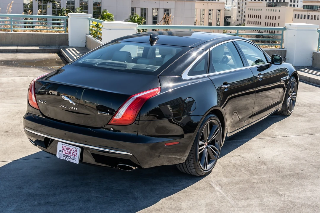 2019 Jaguar X351 XJ - Image 11 of 31