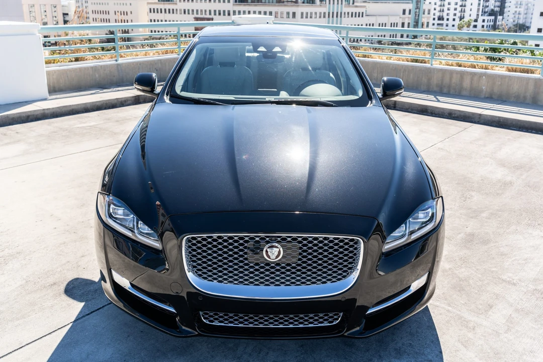 2019 Jaguar X351 XJ - Image 4 of 31