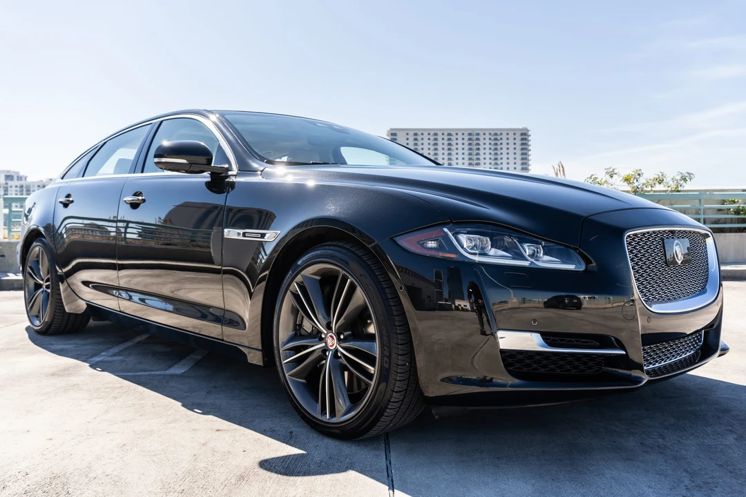 2019 Jaguar X351 XJ - Image 8 of 31