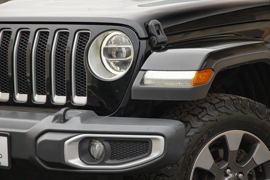2021 Jeep JL Wrangler - Image 19 of 31