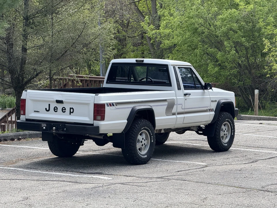 1989 Jeep Comanche - Image 18 of 31