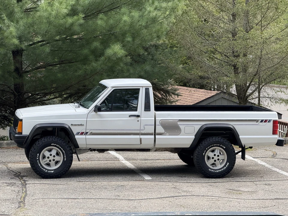 1989 Jeep Comanche - Image 13 of 31