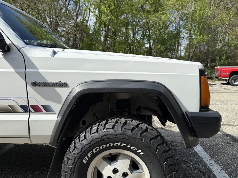 1989 Jeep Comanche - Image 30 of 31