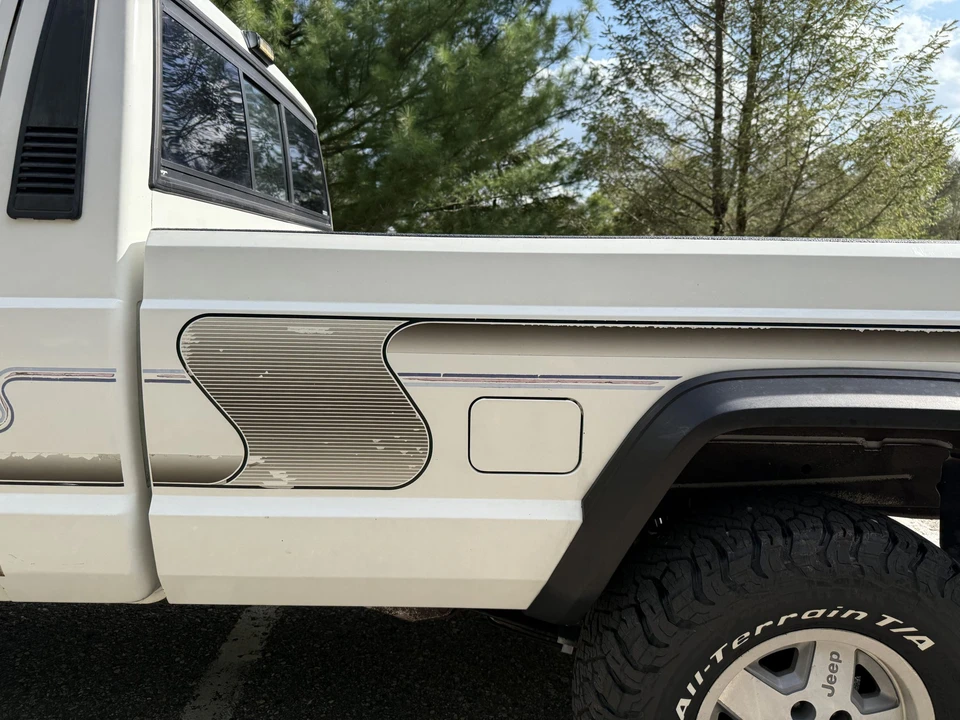 1989 Jeep Comanche - Image 25 of 31