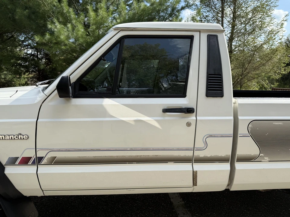 1989 Jeep Comanche - Image 24 of 31