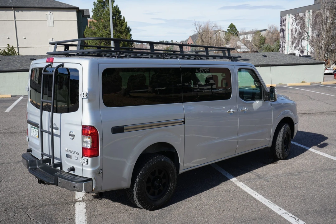 2013 Nissan NV3500 - Image 9 of 31