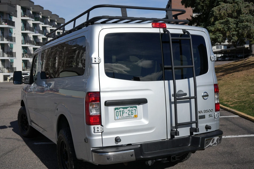 2013 Nissan NV3500 - Image 5 of 31