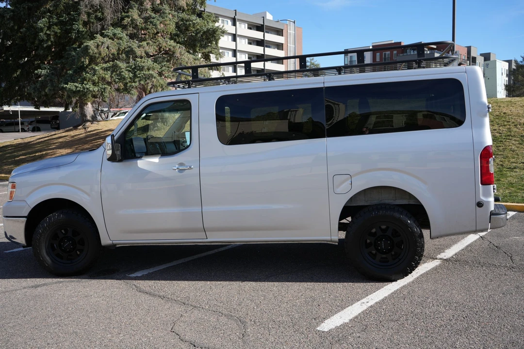 2013 Nissan NV3500 - Image 4 of 31