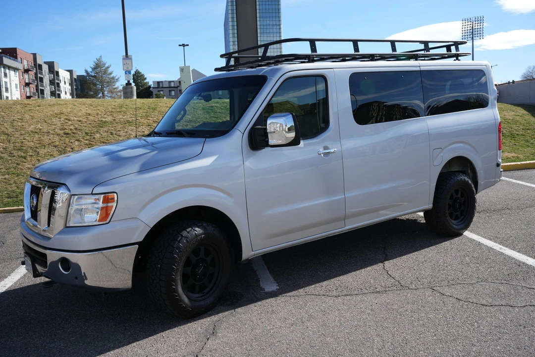 2013 Nissan NV3500 - Image 3 of 31