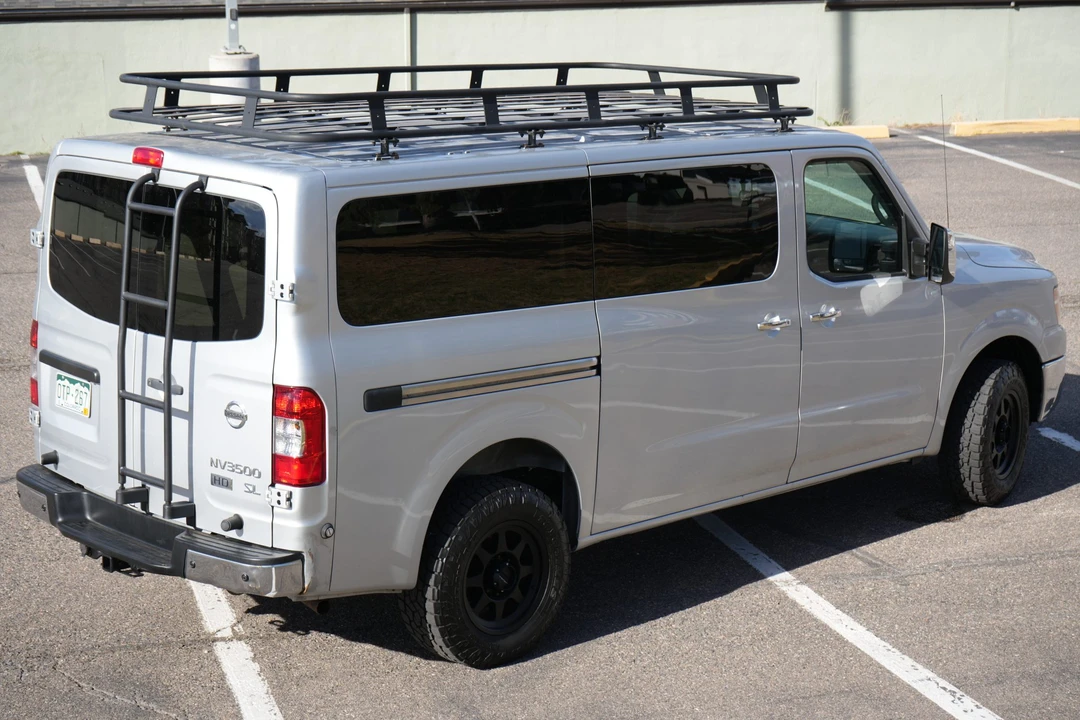 2013 Nissan NV3500 - Image 9 of 31