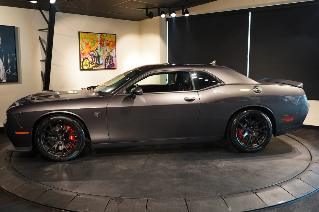 2015 Dodge Challenger SRT Hellcat 3rd Gen - Image 19 of 31