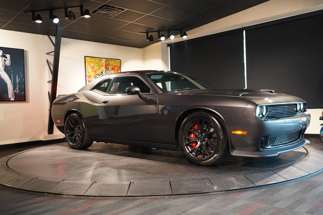2015 Dodge Challenger SRT Hellcat 3rd Gen - Image 25 of 31