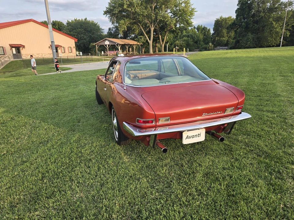 1963 Studebaker Avanti - Image 25 of 31