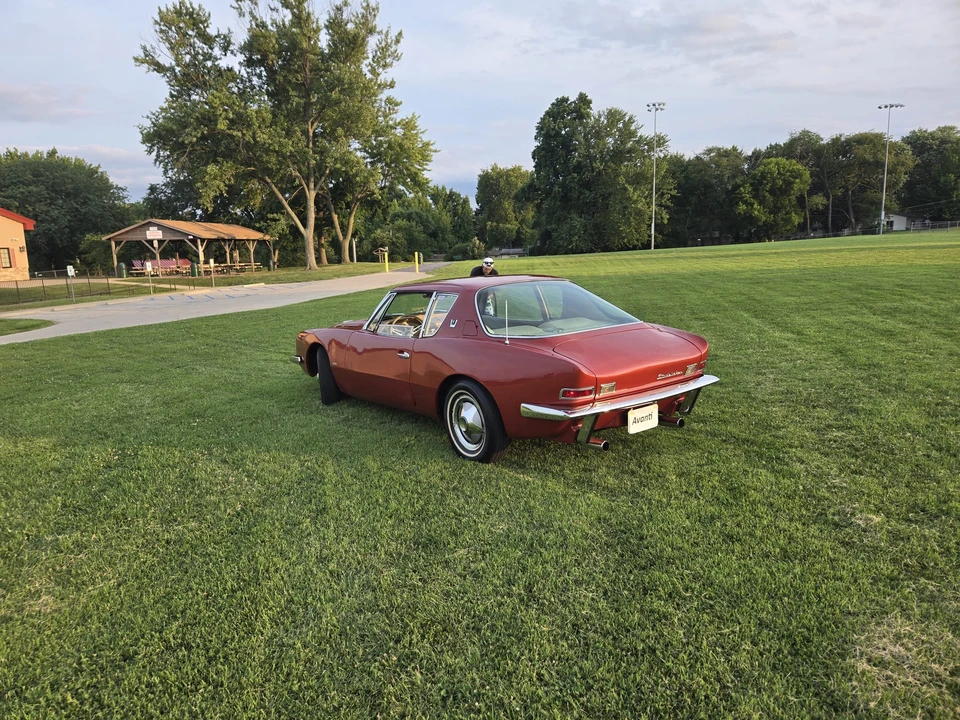1963 Studebaker Avanti - Image 24 of 31