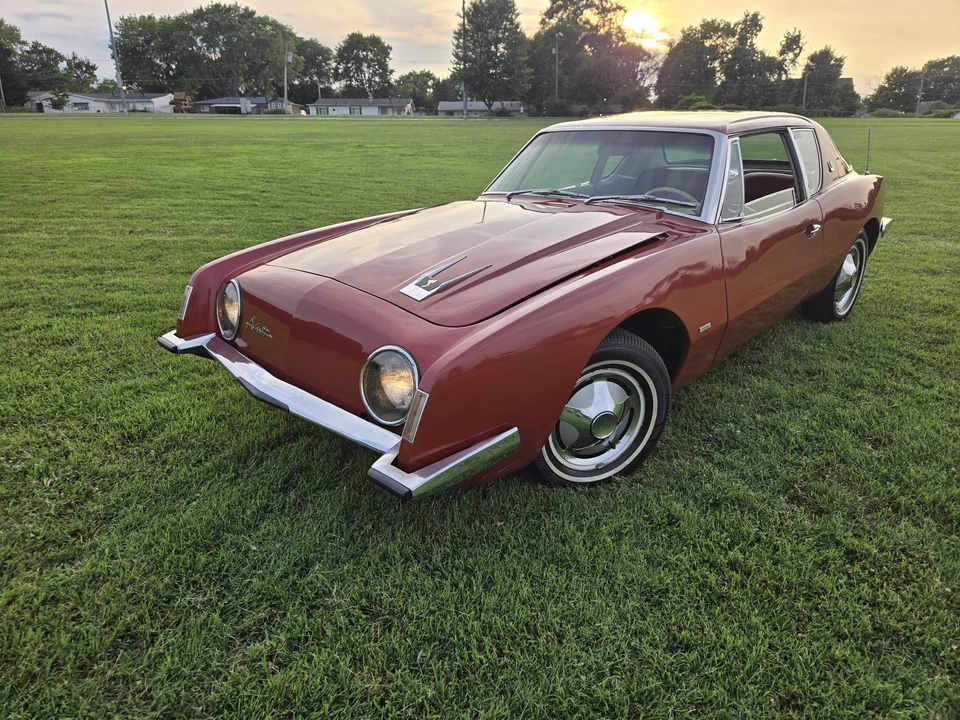 1963 Studebaker Avanti - Image 21 of 31