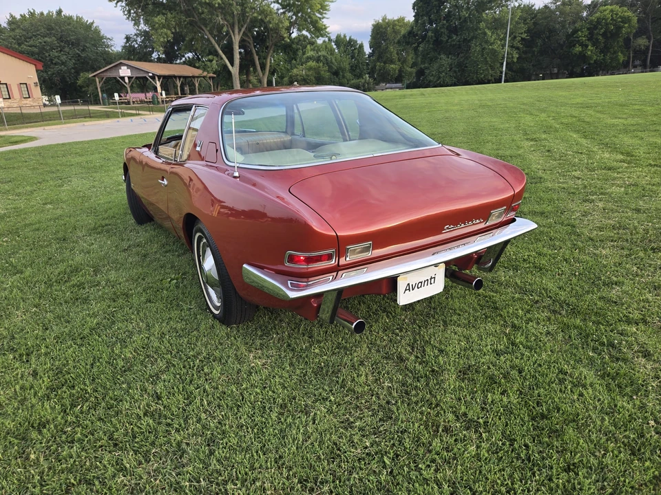 1963 Studebaker Avanti - Image 23 of 31