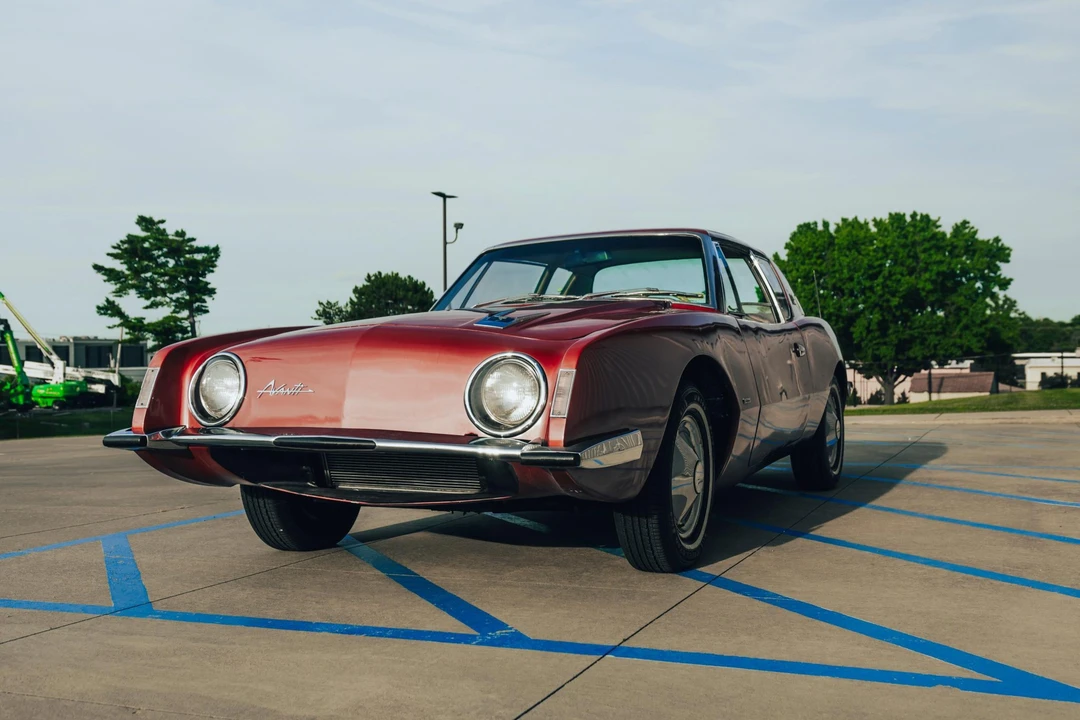 1963 Studebaker Avanti - Image 3 of 31
