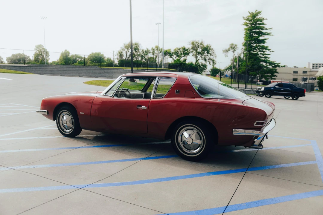 1963 Studebaker Avanti - Image 6 of 31