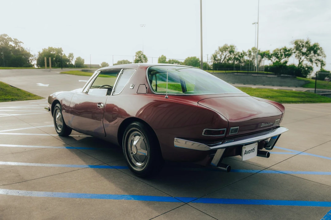 1963 Studebaker Avanti - Image 7 of 31