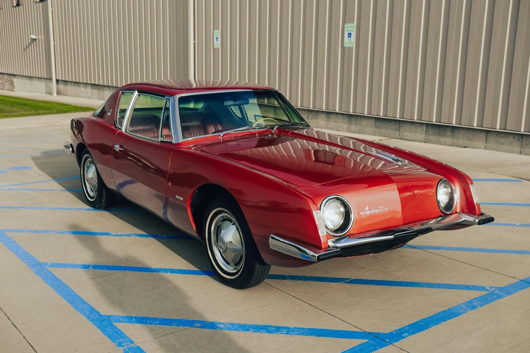 1963 Studebaker Avanti - Image 13 of 31