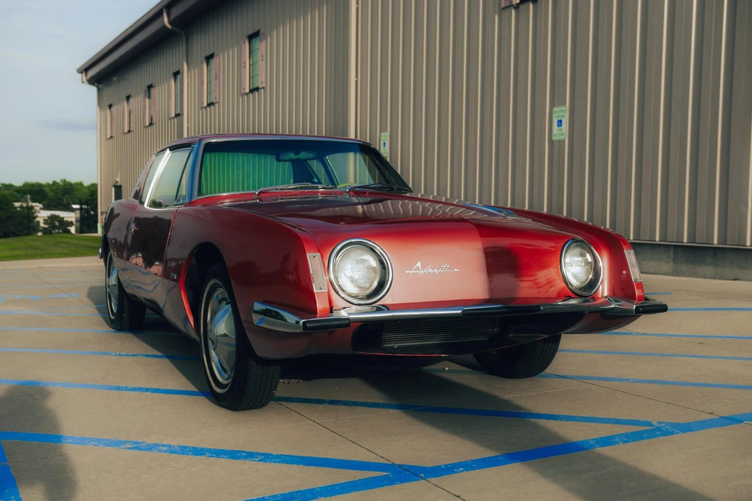 1963 Studebaker Avanti - Image 19 of 31