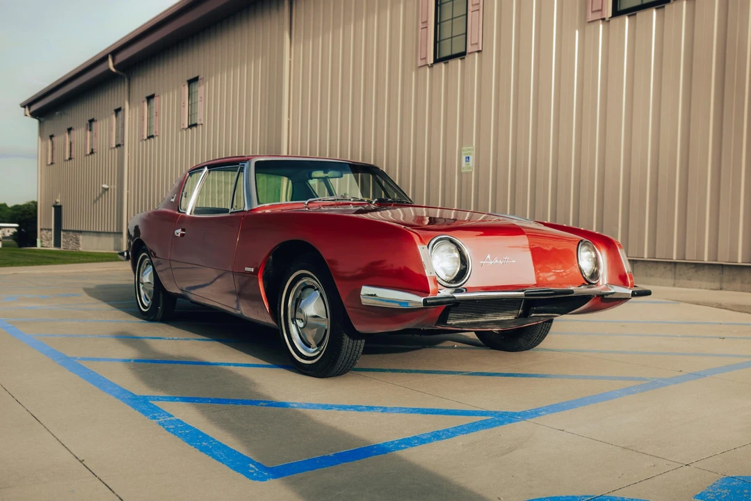 1963 Studebaker Avanti - Image 14 of 31