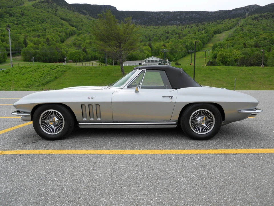 1965 Chevrolet Corvette C2 - Image 13 of 31