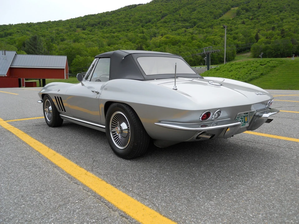 1965 Chevrolet Corvette C2 - Image 11 of 31