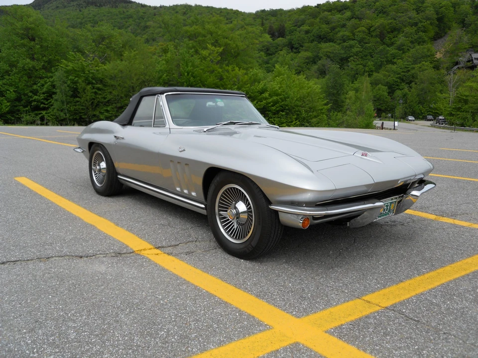 1965 Chevrolet Corvette C2 - Image 3 of 31